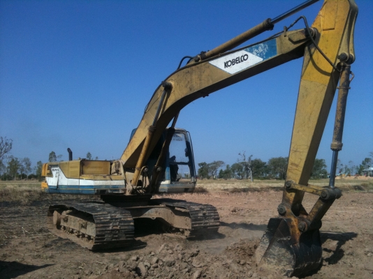 ขายkobelco  sk200 3 สภาพพร้อมใช้