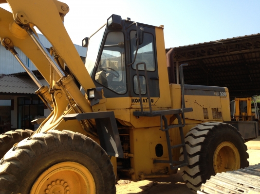 ขาย รถตักล้อยาง Komatsu WA320-3