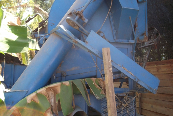 ไทยเส็งยนต์  ตู้นวดติดรถไถ  รุ่นข้าวถั่ว 5ฟุต