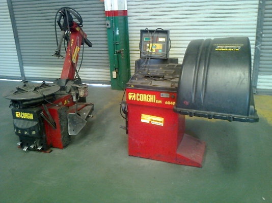 ขาย เหมาอุปกรณ์ร้านยางทั้งร้าน 10 กว่ารายการ ( เลิกกิจการไม่มีใครดูแลต่อ! ) ขาย เหมาอุปกรณ์ร้านยางทั้งร้าน 10 กว่ารายการ ( เลิกกิจการไม่มีใครดูแลต่อ! )