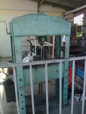 ขาย เหมาอุปกรณ์ร้านยางทั้งร้าน 10 กว่ารายการ ( เลิกกิจการไม่มีใครดูแลต่อ! ) ขาย เหมาอุปกรณ์ร้านยางทั้งร้าน 10 กว่ารายการ ( เลิกกิจการไม่มีใครดูแลต่อ! )