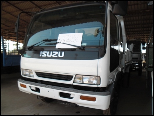 6 ล้อเดกก้า 210 แรง เครื่องดี สภาพสวยๆ