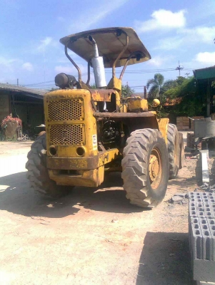 ขายรถตัก CAT 922 B สนใจติดต่อ 081 - 6079515 ขายรถตัก CAT 922 B สนใจติดต่อ 081 - 6079515