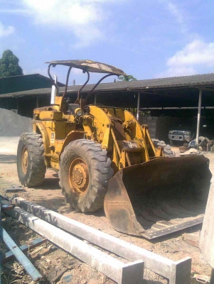 ขายรถตัก CAT 922 B   สนใจติดต่อ 081 - 6079515