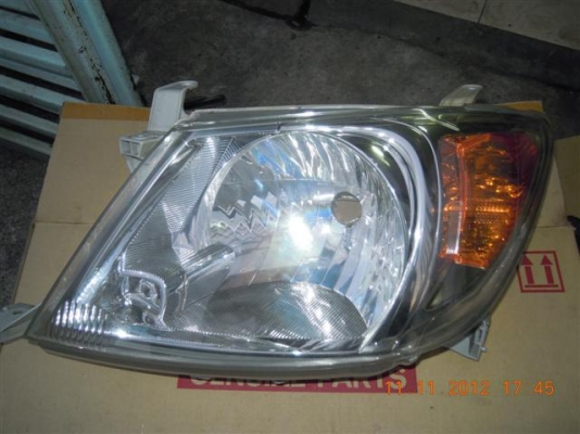 ขายไฟหน้าวีโก้ 1 คู่สภาพใสๆ 2300 บาท