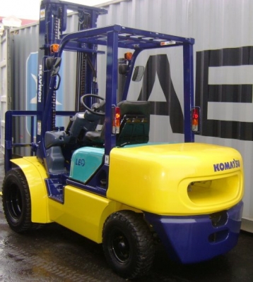 ขายด่วนFORKLIFT-KOMATSU:FD25-12งาฮิ้งฟอร์คเสา4เมตรล้อคู่ราคา390000บาท