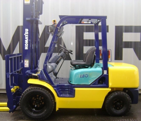 ขายด่วนFORKLIFT-KOMATSU:FD25-12งาฮิ้งฟอร์คเสา4เมตรล้อคู่ราคา390000บาท