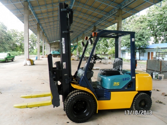 ขายด่วนFORKLIFT-KOMATSU:FD25-12งาฮิ้งฟอร์คเสา4เมตรล้อคู่ราคา390000บาท
