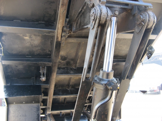 ขาย 6 ล้อดัมพ์ อีซูซุ NKR 130 แรง ปี 2002 สภาพสวย เครื่องแน่น คัสซีดี สนใจชมรถก่อนได้ครับ