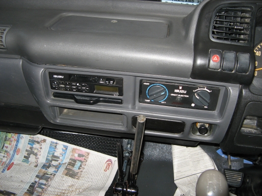 ขาย 6 ล้อดัมพ์ อีซูซุ NKR 130 แรง ปี 2002 สภาพสวย เครื่องแน่น คัสซีดี สนใจชมรถก่อนได้ครับ