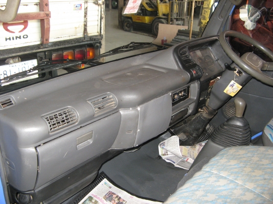 ขาย 6 ล้อดัมพ์ อีซูซุ NKR 130 แรง ปี 2002 สภาพสวย เครื่องแน่น คัสซีดี สนใจชมรถก่อนได้ครับ