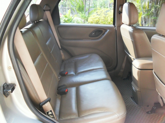 ขาย FORD ESCAPE 3.0 XLT ตัวท็อป สภาพสวยๆ ขาย FORD ESCAPE 3.0 XLT ตัวท็อป สภาพสวยๆ