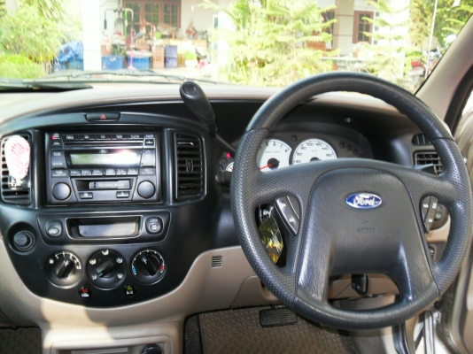 ขาย FORD ESCAPE 3.0 XLT ตัวท็อป สภาพสวยๆ ขาย FORD ESCAPE 3.0 XLT ตัวท็อป สภาพสวยๆ