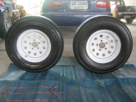 ขายกระทะล้อผ่าขอบ14 5รู พร้อมยางMICHELIN 205R14 ยางปี11