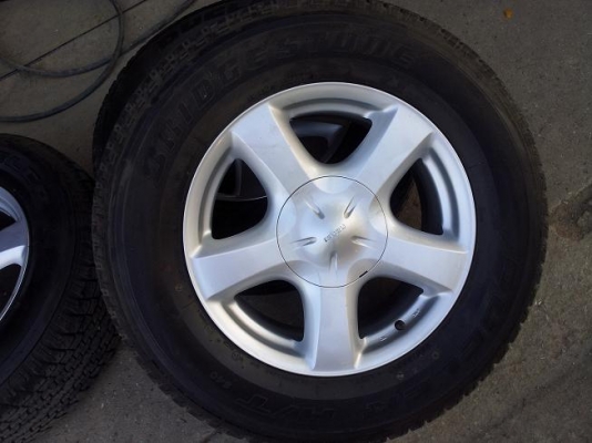 แม็กซ์พร้อมยางขอบ 17, Isuzu All New 4x4 ป้ายแดง (26,00 Bht)