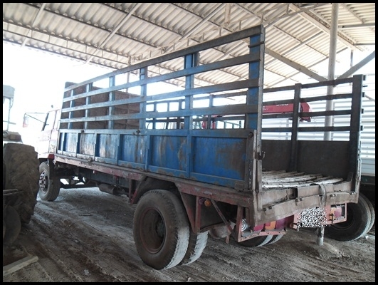 หกล้อ JCM เครื่องดี สภาพสวยๆ