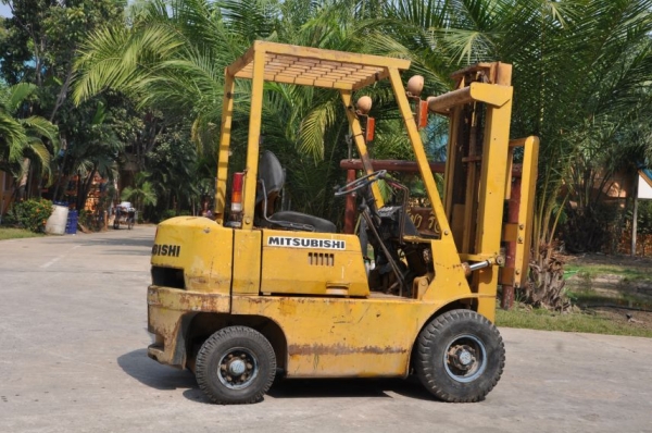 ขายFORKLIFT MITSUBISHI1.5ตัน สภาพเดิมๆจากญี่ปุ่น ขาย69,000บาท!!