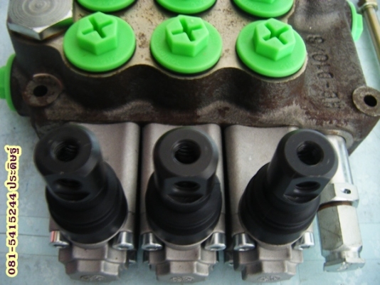 ขาย-คอนโทลวาวล์ไฮโดรลิค แกน4หุน 3คันโยก สินค้าอิตาลี ที่คุณไว้วางใจได้ ขาย-คอนโทลวาวล์ไฮโดรลิค แกน4หุน 3คันโยก สินค้าอิตาลี ที่คุณไว้วางใจได้