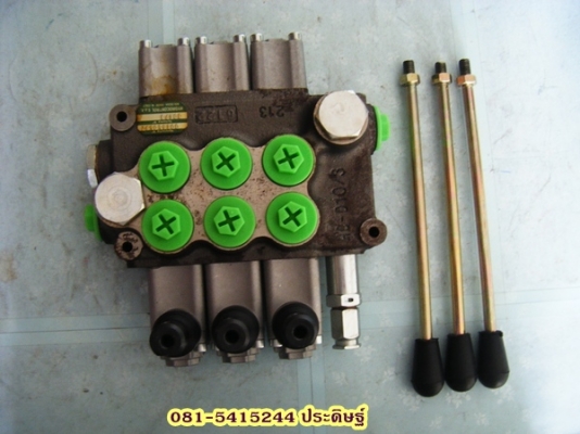 ขาย-คอนโทลวาวล์ไฮโดรลิค แกน4หุน 3คันโยก สินค้าอิตาลี ที่คุณไว้วางใจได้ ขาย-คอนโทลวาวล์ไฮโดรลิค แกน4หุน 3คันโยก สินค้าอิตาลี ที่คุณไว้วางใจได้