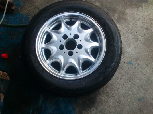 แม็คเบนซ์+ยาง 195/65 ขอบ15 สภาพดีขายถูกๆ 4 วง+ยาง 5500