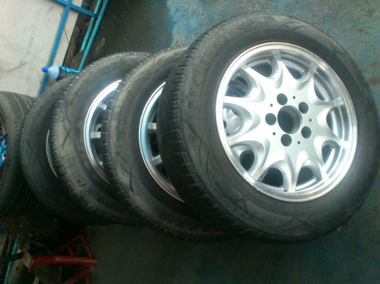 แม็คเบนซ์+ยาง 195/65 ขอบ15 สภาพดีขายถูกๆ 4 วง+ยาง 5500