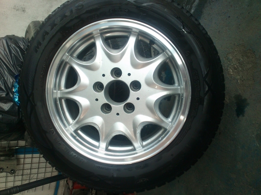 แม็คเบนซ์+ยาง 195/65 ขอบ15 สภาพดีขายถูกๆ 4 วง+ยาง 5500