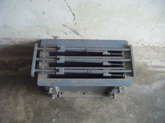 ขาย - พิมพ์อิฐบล็อก05-15-39 (แผ่นสแล็ป)บล็อกรองสายไฟฟ้าเสาแสงสว่างริมถนน ขาย - พิมพ์อิฐบล็อก05-15-39 (แผ่นสแล็ป)บล็อกรองสายไฟฟ้าเสาแสงสว่างริมถนน