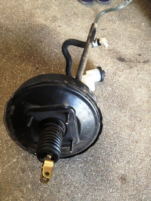 หม้อลมเบรค Toyota Altis 2006