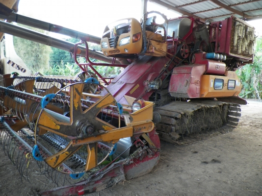 รถเกี่ยวข้าวศักพัฒนา KM50 ราคา สภาพ โดนๆ