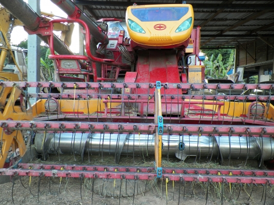 รถเกี่ยวข้าวศักพัฒนา KM53 ราคา สภาพ โดนๆ