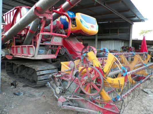 รถเกี่ยวข้าวศักพัฒนา KM53 ราคา สภาพ โดนๆ