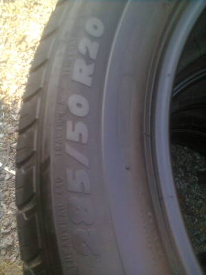 ขายยางขนาด 285/50R20  มิชลิน ปี08  2เส้น ปี10  2เส้น  จำนวน 4 เส้น