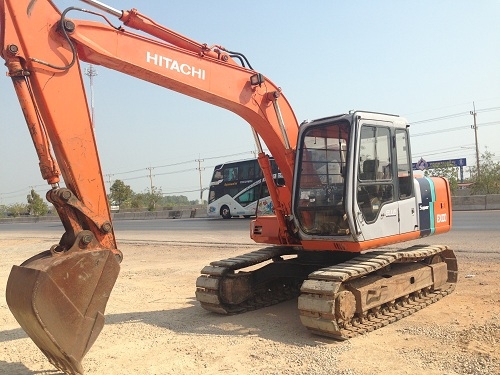 รถแบคโฮ HITACHI EX100-2