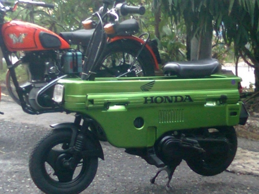 หัวข้อกระทู้: ***ขายรถป๊อป Transformer ของ Honda ครับ honda motocompo พับเก็บใส่ท้ายรถเอาไว้ไปขี่เล่นครับ เป็นของมือสองจากญี่ปุ่น เครื่องยนต์ 2จังหวะ เกียร์ออโต ระบบไฟครบ ขับขี่ง่าย น้ำหนัก 42กก. ผลิตปีเดียว 1982 ราคา 25500 บาท ติต่อ 0859688911 สมุทรปรากา
