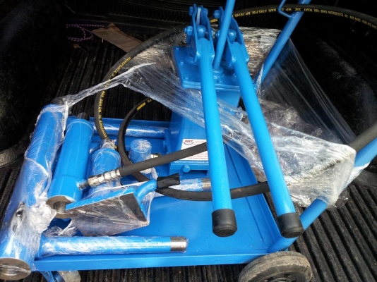 ขาย ไฮโดรลิคดันตัวถัง 3 กระบอก