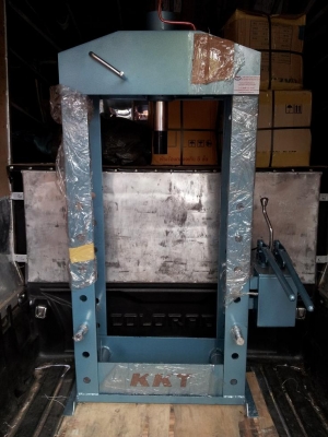 ขาย แท่นอัดไฮโดรลิค 30 ตัน