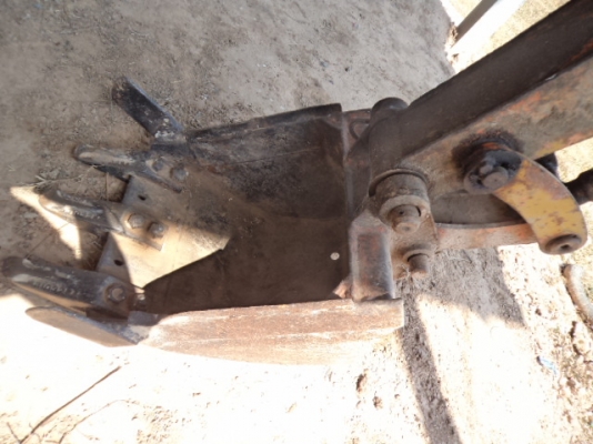 ขายรถแม็กโคเล็กพร้อมเทเลอร์สภาพสวยๆ พร้อมใช้งานคับ