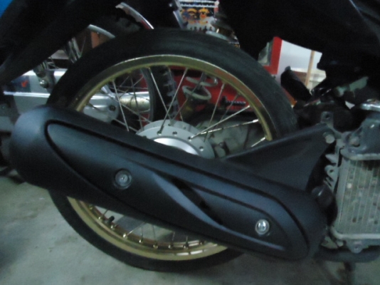 ขาย HONDA CLICK COMBI BRAKE  ออโต้เมติก สภาพดี (NO BOOK) เอาไว้ขี่เข้าสวนคับ,มีใบซื้อขายให้ครับ ราคาถูก 7,000.-ครับ