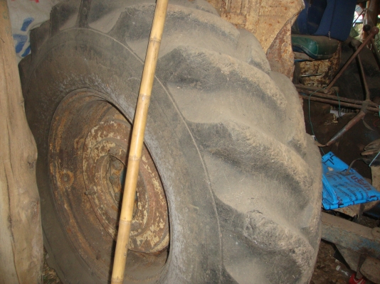 **ต้องทำเครื่อง**รภไถฟอร์ด 77 T3เรียบ ขายถูกๆ ครบชุด@ลำปาง