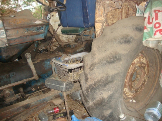 **ต้องทำเครื่อง**รภไถฟอร์ด 77 T3เรียบ ขายถูกๆ ครบชุด@ลำปาง