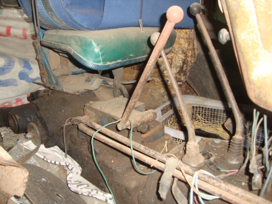 **ต้องทำเครื่อง**รภไถฟอร์ด 77 T3เรียบ ขายถูกๆ ครบชุด@ลำปาง