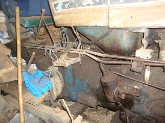 **ต้องทำเครื่อง**รภไถฟอร์ด 77 T3เรียบ ขายถูกๆ ครบชุด@ลำปาง