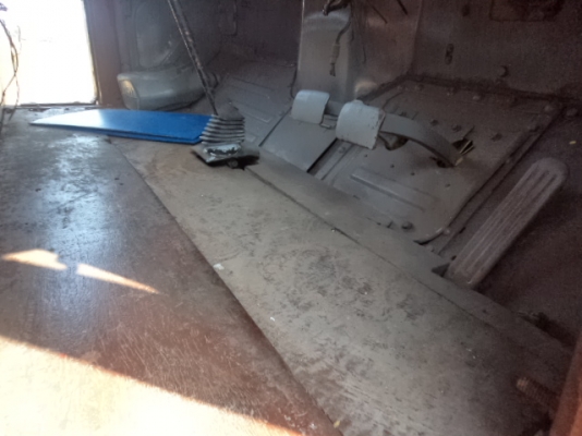 ขายรถอีซูซุ10ล้อหัวยาว (หัวคัซซี) สภาพดีราคาถูกๆ