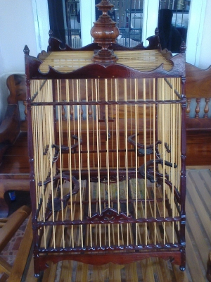 กรงนกหัวจุกไม้สัก