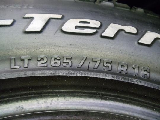 ขายยาง BF MUD km1 4เส้น+หลังคาแครี่บอย ขายยาง BF MUD km1 4เส้น+หลังคาแครี่บอย