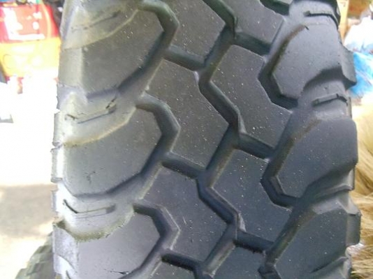 ขายยาง BF MUD km1 4เส้น+หลังคาแครี่บอย ขายยาง BF MUD km1 4เส้น+หลังคาแครี่บอย