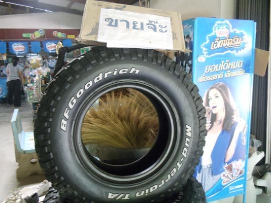 ขายยาง BF MUD km1 4เส้น+หลังคาแครี่บอย