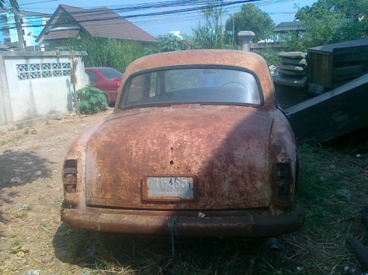 โปรดอ่านความคิดเห็นข่างล่างหน่อยครับว่าคนที่มาโพสน่าเชื่อถือหรือเปล่าทั้งๆที่เขาก็ขายของเหมือนกันในเว็บแต่มาโพสแนวแบบนี้มันจะทำให้ใครเสียหายหรือไม่ครับ ยังไงก็ให้นึกถึงว่าตัวเองก็ขายของในเว้บเช่นกันไม่ควรมาโจมตีสิ่งที่ไม่จิง  อีแค่เบนซ์เก่าๆมีแต่โครงใส้ใน