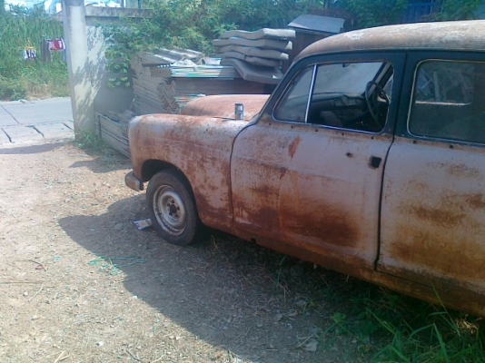 โปรดอ่านความคิดเห็นข่างล่างหน่อยครับว่าคนที่มาโพสน่าเชื่อถือหรือเปล่าทั้งๆที่เขาก็ขายของเหมือนกันในเว็บแต่มาโพสแนวแบบนี้มันจะทำให้ใครเสียหายหรือไม่ครับ ยังไงก็ให้นึกถึงว่าตัวเองก็ขายของในเว้บเช่นกันไม่ควรมาโจมตีสิ่งที่ไม่จิง  อีแค่เบนซ์เก่าๆมีแต่โครงใส้ใน