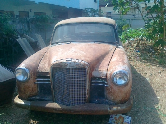 โปรดอ่านความคิดเห็นข่างล่างหน่อยครับว่าคนที่มาโพสน่าเชื่อถือหรือเปล่าทั้งๆที่เขาก็ขายของเหมือนกันในเว็บแต่มาโพสแนวแบบนี้มันจะทำให้ใครเสียหายหรือไม่ครับ ยังไงก็ให้นึกถึงว่าตัวเองก็ขายของในเว้บเช่นกันไม่ควรมาโจมตีสิ่งที่ไม่จิง  อีแค่เบนซ์เก่าๆมีแต่โครงใส้ใน